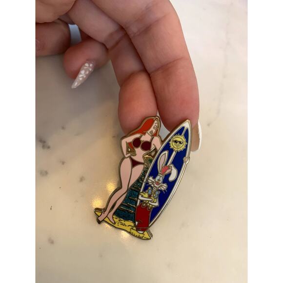 Jessica and Roger Rabbit Surf Swimsuit Disney Trading Pin - Picture 1 of 2